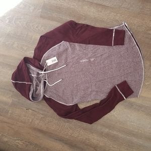 BKE Buckle Men’s pullover hoodie Burgandy hooded tshirt M Medium NEW